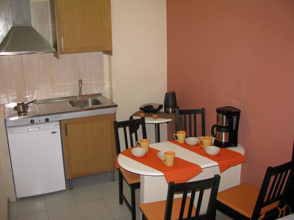 Villa Kokkinos Potos Ruang foto